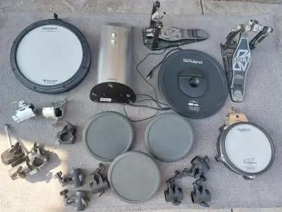 Roland,Yamaha electronic drum parts.Tama kick pedal.Drums, View more