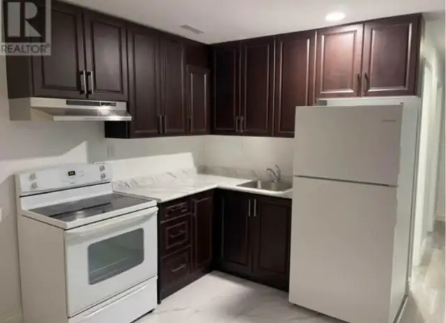 One bedroom basement for Rent in Room Rentals & Roommates in Oshawa / Durham Region - Image 2