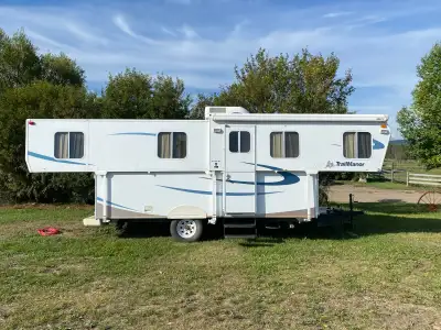 2008 Trail Manor 2720 in good condition. Every thing works. It’s very light and pulls great. We keep...