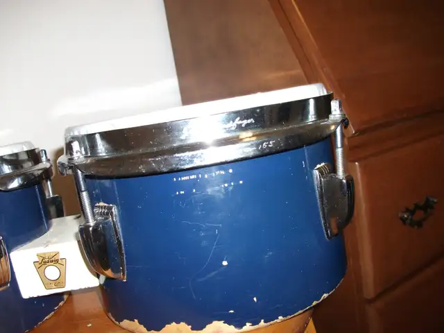 1969 Ludwig bongos (w/keystone emblem /ser.#)62863259987586123