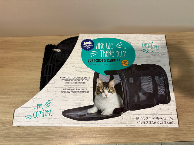 Pet Carrier in Accessories in Winnipeg - Image 2