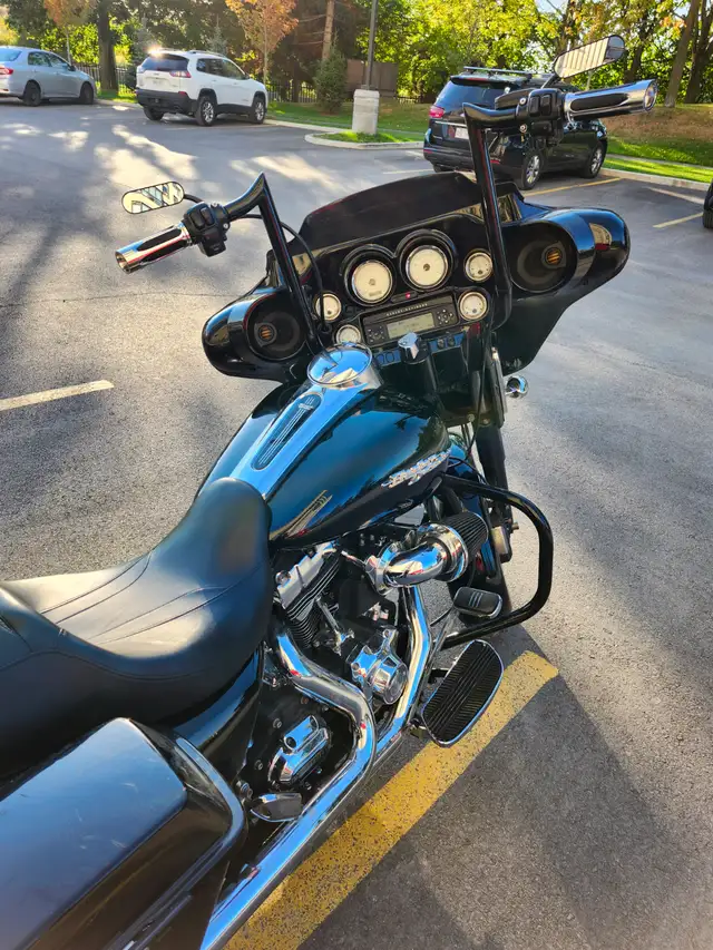 2010 harley davidson street glide in Street, Cruisers & Choppers in Ottawa - Image 8