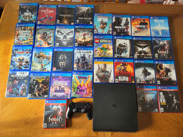 Console PS4 + 31 games jeux Playstation 4 dans Sony PlayStation 4  à Ville de Montréal