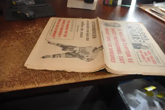 Parlons sports 1960 newpaper hochey boxe lutte yvon robert in Arts & Collectibles in Victoriaville - Image 3