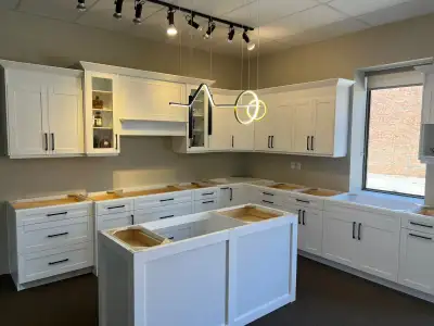European style frameless kitchen cabinets Warehouse direct sale! All kitchen and bathroom cabinets a...