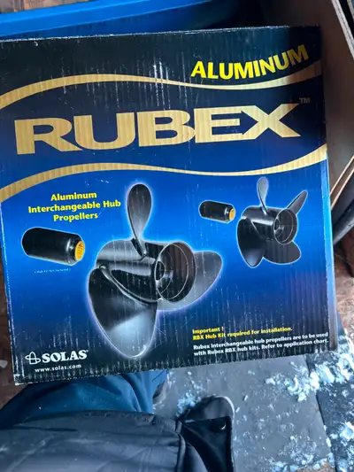 RUBEX INTERCHANGABLE HUB PROPELLERS/HUB KIT AS PICTURED I KNOW LITTLE OF THIES ITEMS AS THEY R PART...