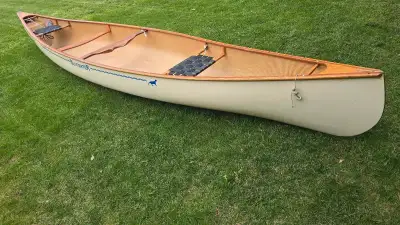 Bluewater Prospector 16 kevlar canoe made by Rockwood Outfitters in Guelph. Well taken care of and s...