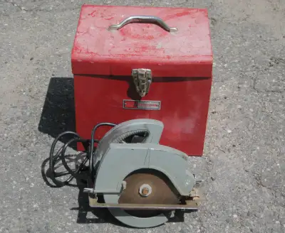 Circular Saw (Skil Saw) in Metal Case with Sharp Blade, View more