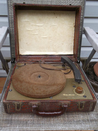 Antique Fleetwood Suitcase Record Player