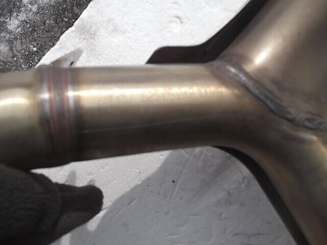 2013 KTM 990  SMT  USED Exhaust Y Piece, Distributer Tube/Pipe in Other in City of Toronto - Image 3
