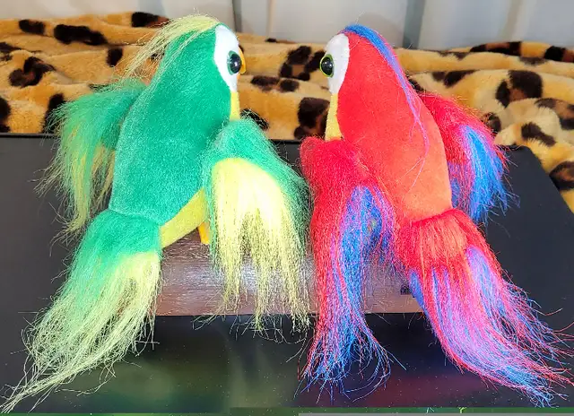 ⭐ Rare Pete The Talking Parrot And Friend (By Gemmy) in Arts & Collectibles in City of Toronto - Image 5
