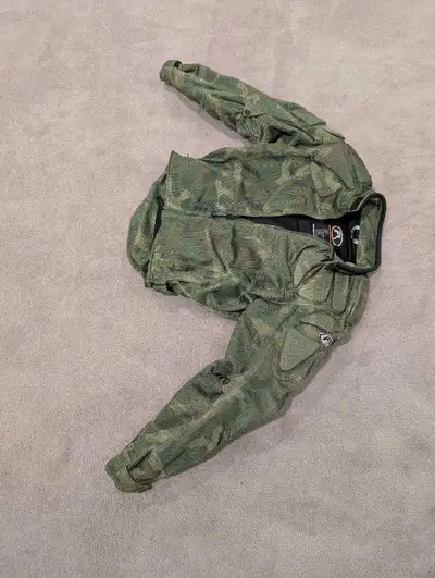 Fieldsheer armoured mesh motorcycle jacket with CE-approved armour in the shoulders, elbows, and bac...