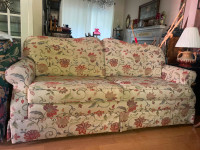 Lovely floral Lazyboy sofa