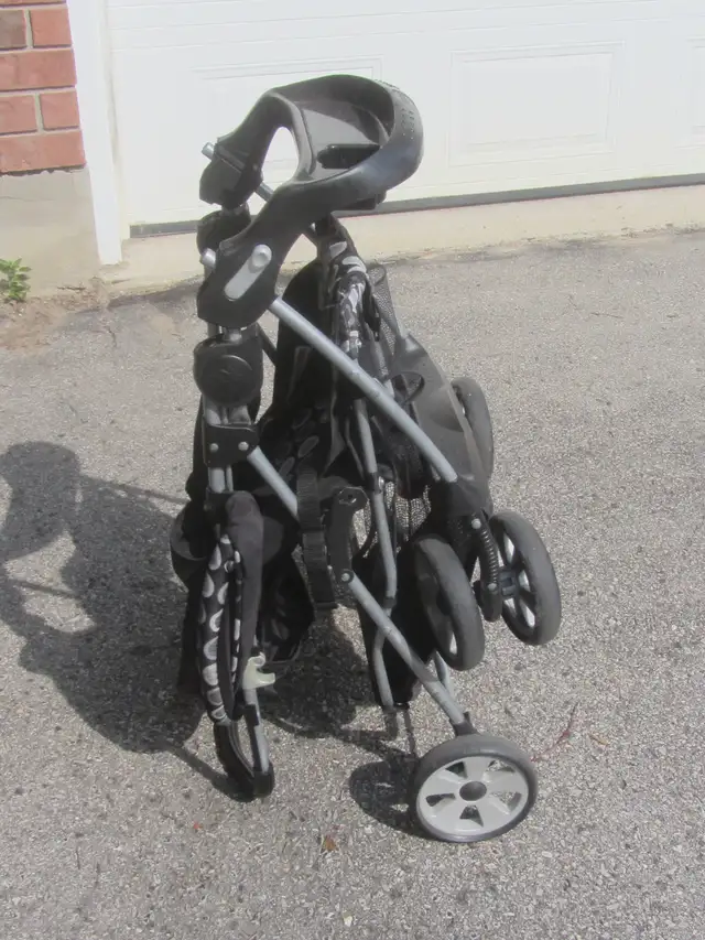 Cosco Lightweight Basic Stroller456524872182681604