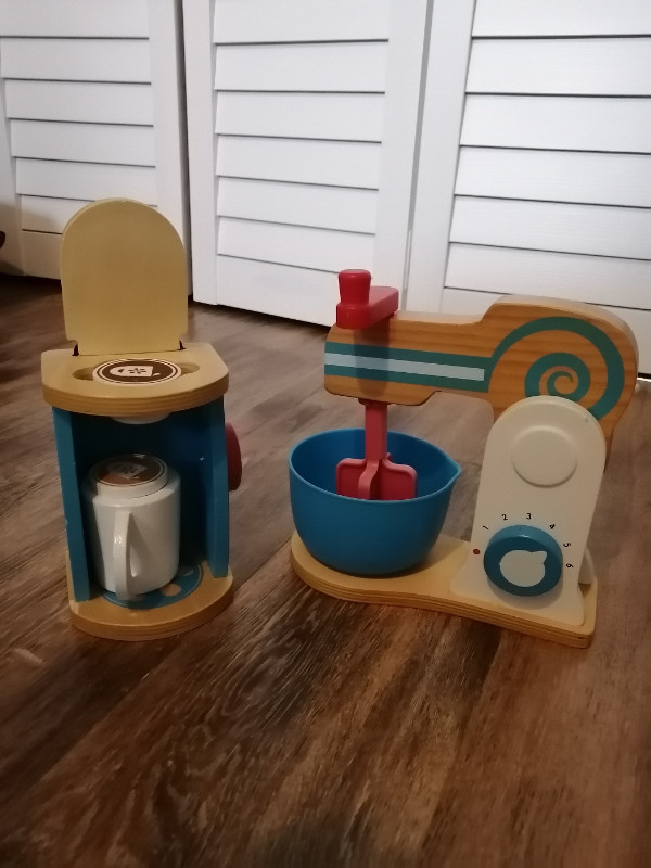 Kids' Mixer and Keurig/Coffee Pod Machine (Toys) for sale  