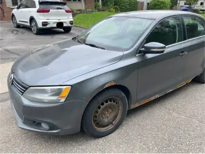Volkswagen Jetta TDI 2012 manuelle 372 000 km Mécanique fonctionne bien. Moteur diesel et transmissi...