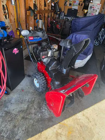Toro Power Max 1028 2 Stage Snowblower!!, View more
