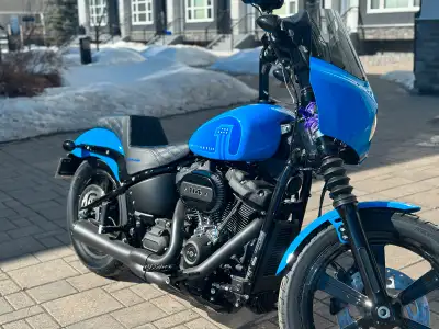 2200km Stage 1 with tune and Bassani pipe. Memphis Shades (Color matched fairing) Original Moto 10”...