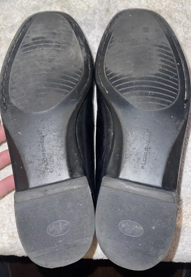 Florsheim Men’s Dress Shoes Size 9 in Men's in Mississauga / Peel Region - Image 6