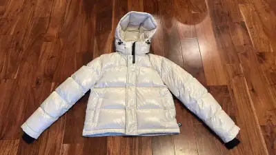 Aritzia Super Puff - Great Condition - XS, View more