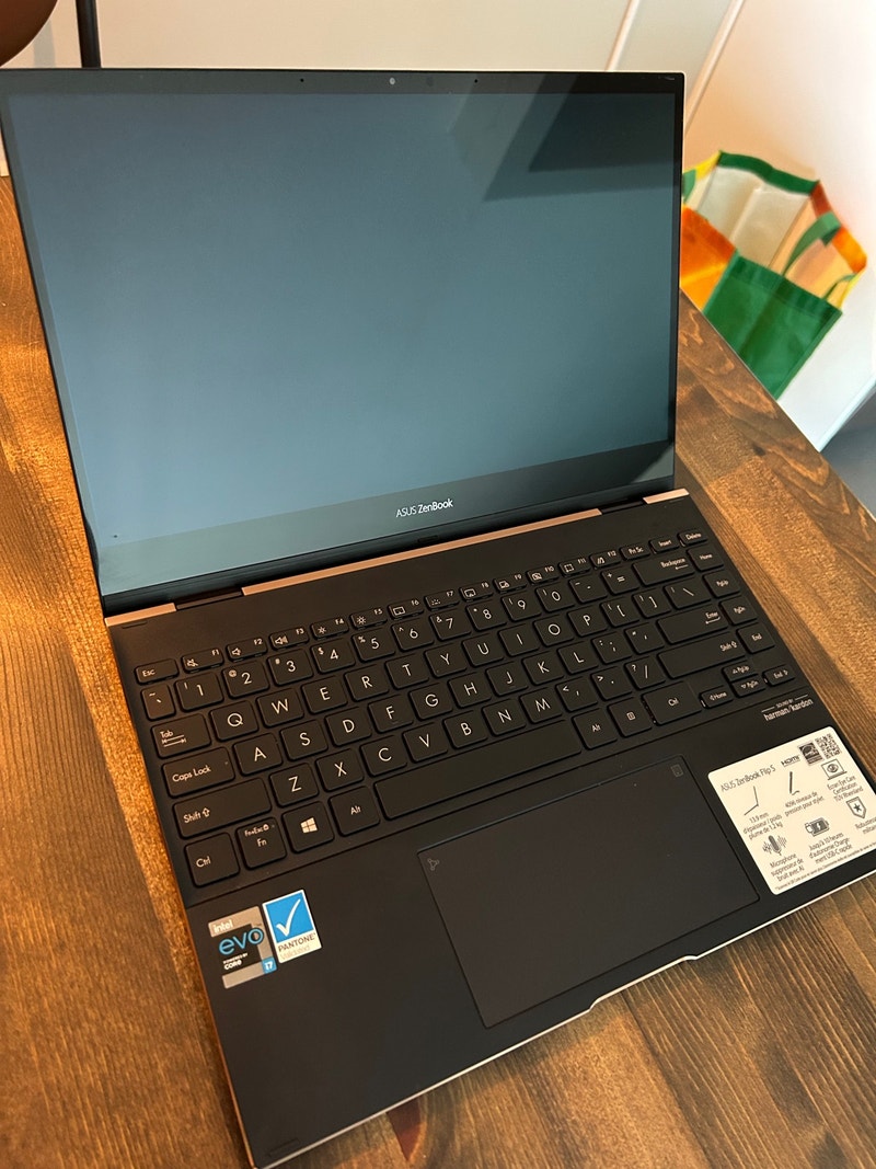 Asus Zenbook Flip S13 OLED 4K Touchscreen Laptop Laptops Edmonton