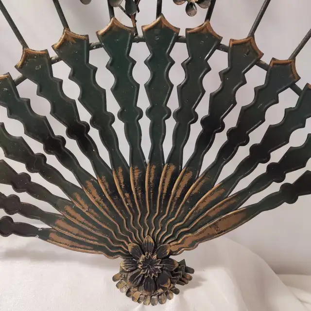 Vintage Large Metal Fan for Wall Decoration in Home Décor & Accents in Ottawa - Image 10