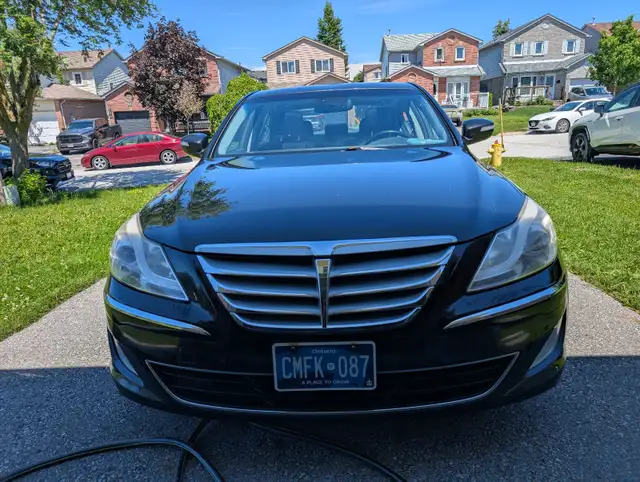 2012 Hyundai Genesis 3.8L V6 Premium