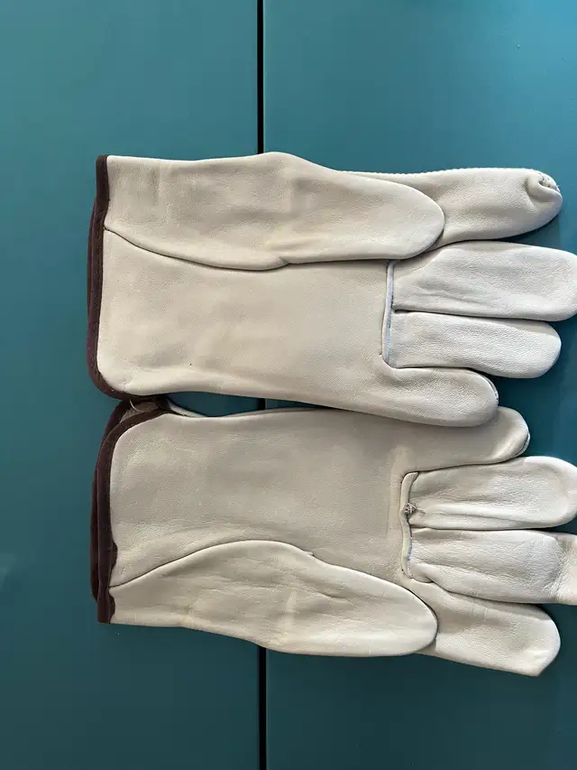 Various work gloves in Men's in Oshawa / Durham Region - Image 5