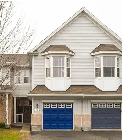 Beautiful townhouse in Kanata Ottawa for rent from July 1. Three Bedrooms plus family room on the se...