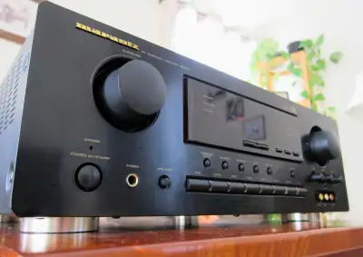 NEAR MINT SHAPE, NICE, SUPER CLEAN, WORKS AND SOUNDS GREAT Comes with owner's manual and Marantz rem...