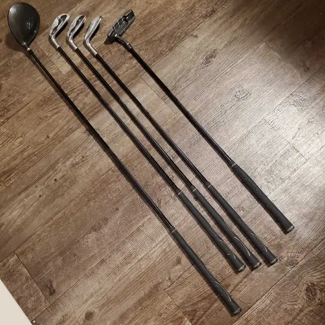 Youth Jr.   WILSON Golf Clubs Graphite Shafts in Golf in Barrie - Image 4