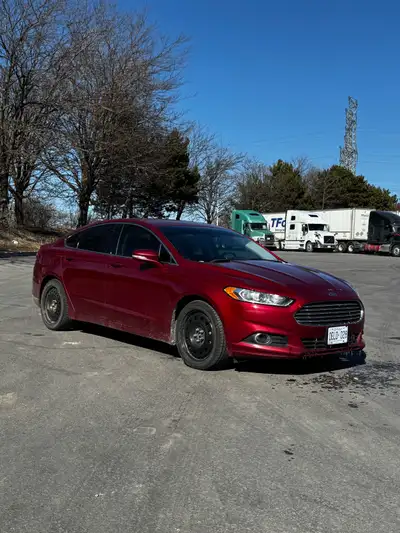 2014 Ford Fusion with 195k Zero Accidents on carfax Rust proofed every year GPS Heated Seats Reverse...