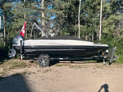 21 ft deck boat with angling package. Great condition with minimal hours on the 150HP Yamaha 4-strok...