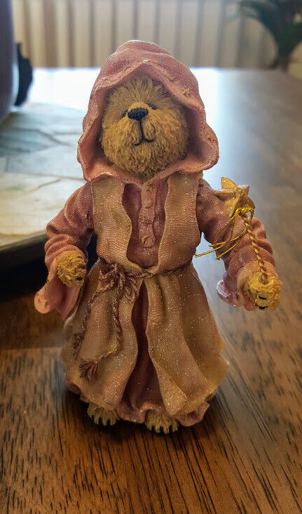 Boyds Bears & Friends Figurine Collection in Arts & Collectibles in Saskatoon - Image 2