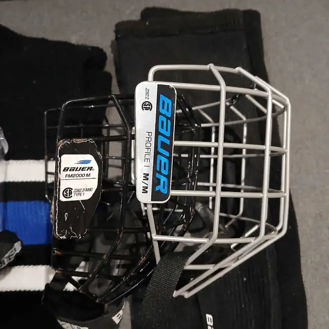 Various Hockey Visors, Cages and Socks in Hockey in City of Toronto - Image 5