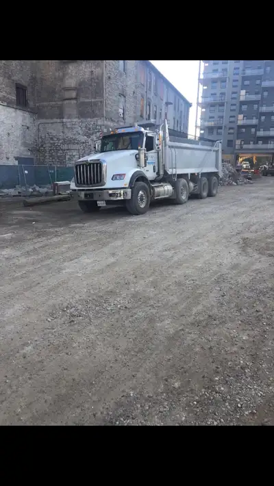 2017 tri axle dump truck, Cummins isx 15 @ 505 hp 18 spd manual transmission, spiff compliant, high...