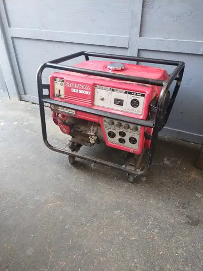 I am selling a Honda EB5000X Ran last year now won't start Needs tune up Selling as is