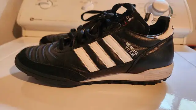Adidas Copa Mundial turf shoes  in Soccer in Ottawa - Image 2