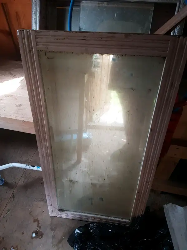 Vintage mirrors and medicine cabinet in Arts & Collectibles in Barrie - Image 3