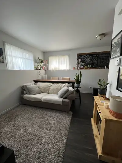 ***English follows*** Disponible le 1er septembre 2025 sur Rue Katimavik, Gatineau Superbe apparteme...