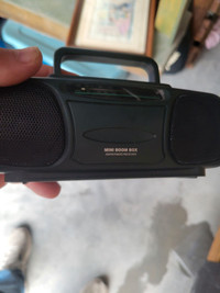 Battery radio little