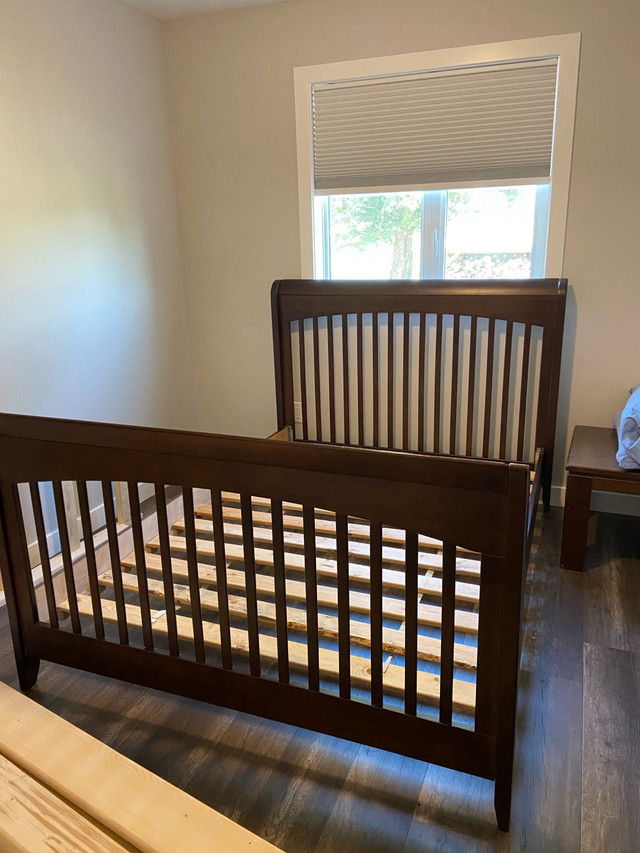 Double Bed - Convertible Crib in Beds & Mattresses in Saskatoon