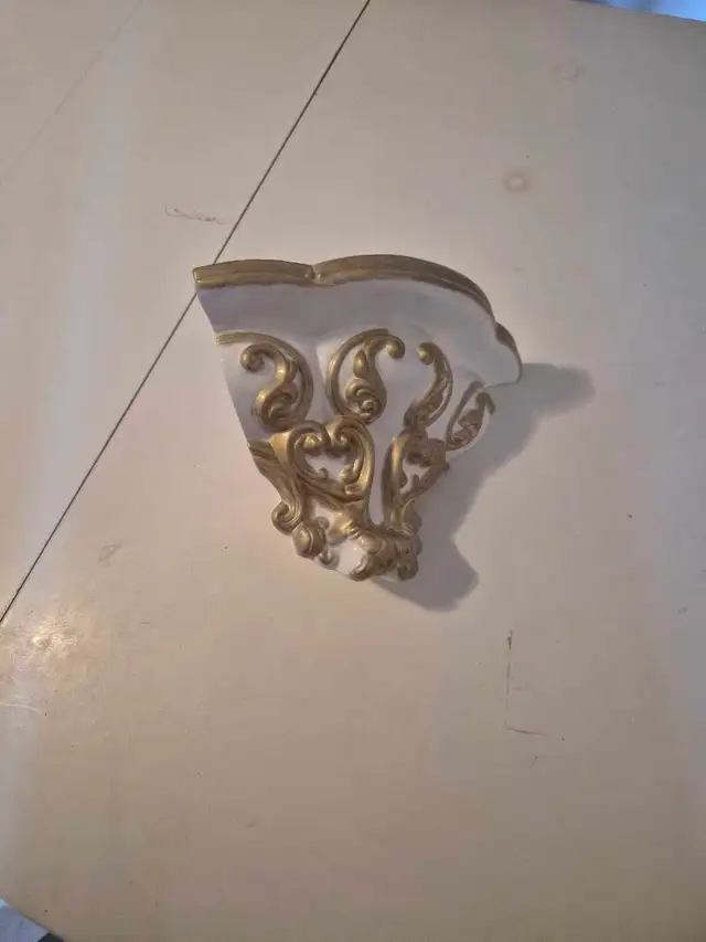 Decorative Shelf408078556039096321