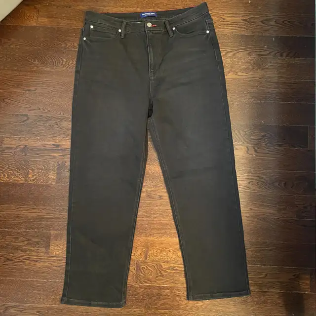 Scotch & Soda Woman's Black Straight Jeans-Size 16 (Plus) in Women's - Bottoms in City of Toronto - Image 2