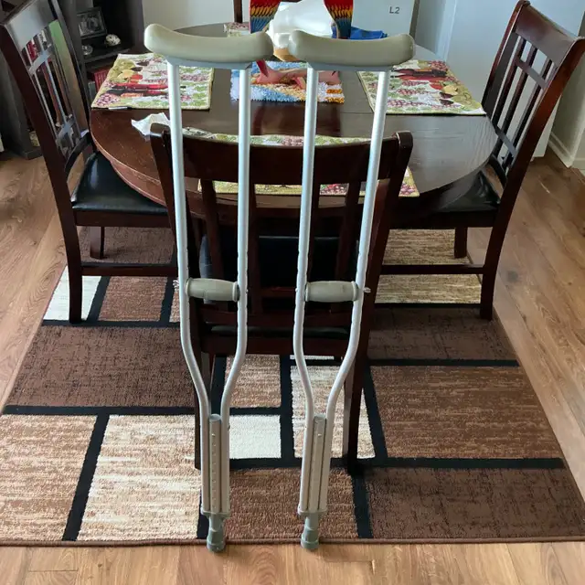 Medical Mart Crutches 45" High in Health & Special Needs in Ottawa - Image 2