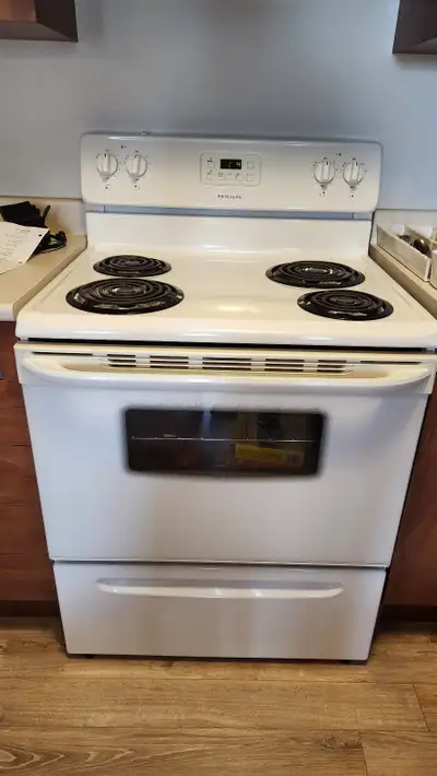 Ensemble réfrigérateur et poêle à vendre. Kenmore et Frigidaire, View more