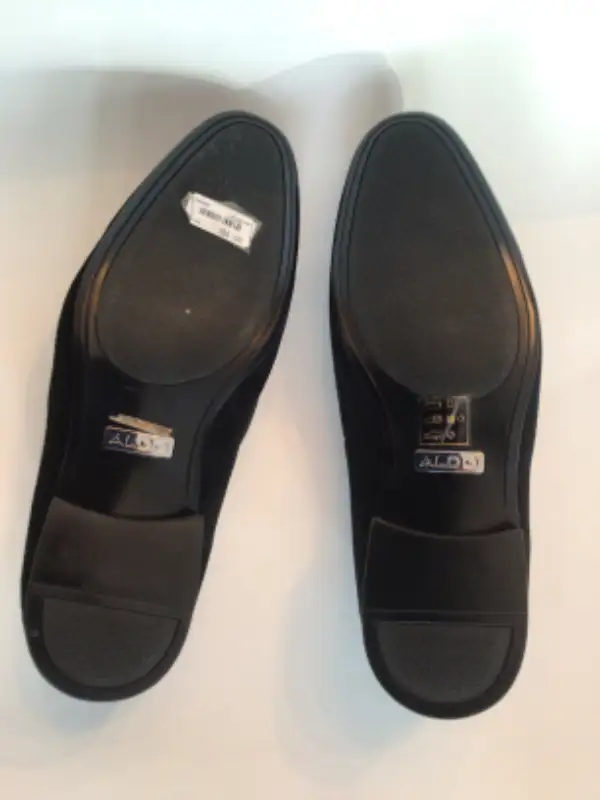 New men’s dress shoes in Men's Shoes in Edmonton - Image 4
