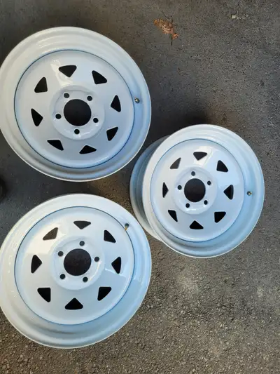 Jantes / Rims 15'' ***NEUF/NEW*** 3 RIMS/JANTES $$45.00 POUR Remorque, Trailer