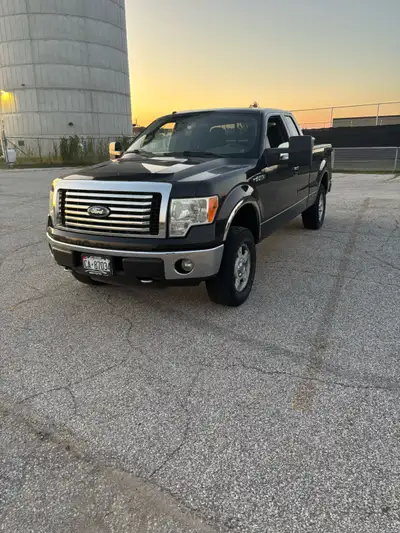 2010 f150 extended cab with the 5.4 v8 4x4 Comes with safety Motor has 213000km on it and the frame...