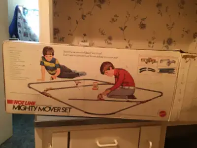 Nice vintage 1970 Mattel Hot Line Mighty Mover set, View more